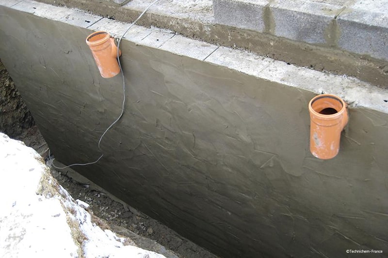 Enduit ciment hydrofuge pour l'étanchéité extérieure des murs enterrés, caves, citernes d'eau