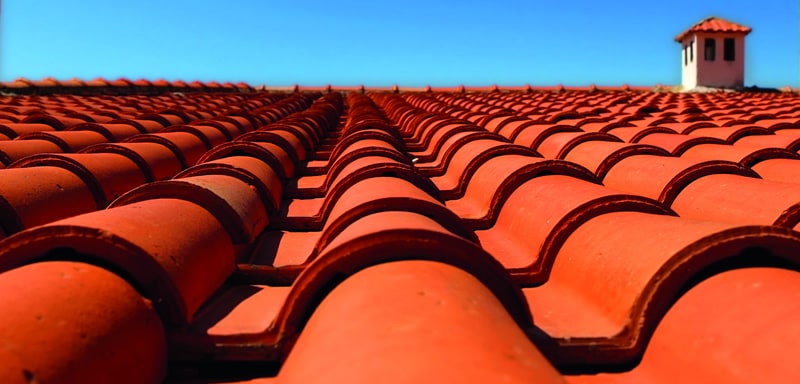 Hydrofuges incolores pour la protection des toitures