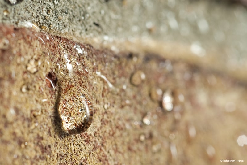 Hydrofuge avec effet déperlant pour la protection et l'imperméabilisation des façades en pierres naturelles